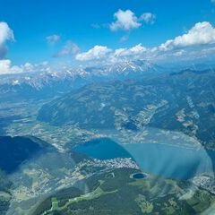 Flugwegposition um 13:13:13: Aufgenommen in der Nähe von Gemeinde Piesendorf, 5721 Piesendorf, Österreich in 2747 Meter